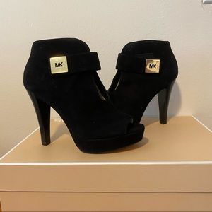 NWOT Michael Kors Booties